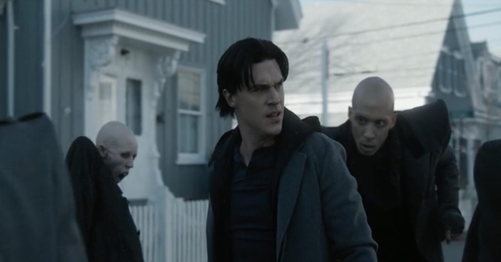 คน 3  ประเภทที่ต้องดู American Horror Story : Red Tide (ซีรีส์กระตุ้นพรสวรรค์)
