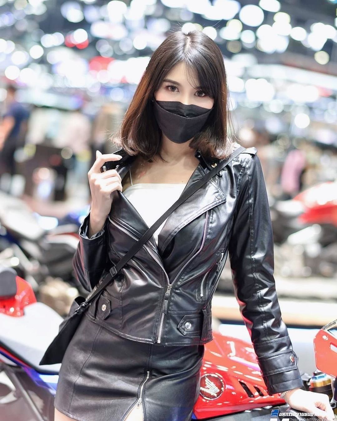 เก็บตก...ซูมกันชัดๆกับพริตตี้ยุค New Normal ในงาน MOTOR EXPO 2021