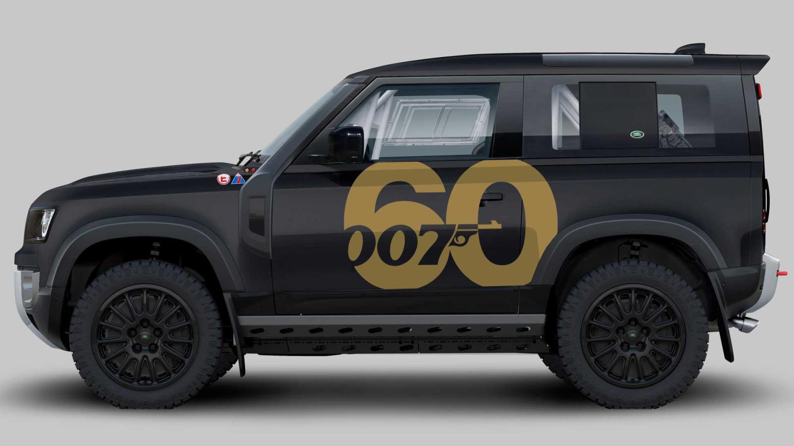 Land Rover Defender Rally รุ่นพิเศษฉลอง 60 ปี ‘James Bond’