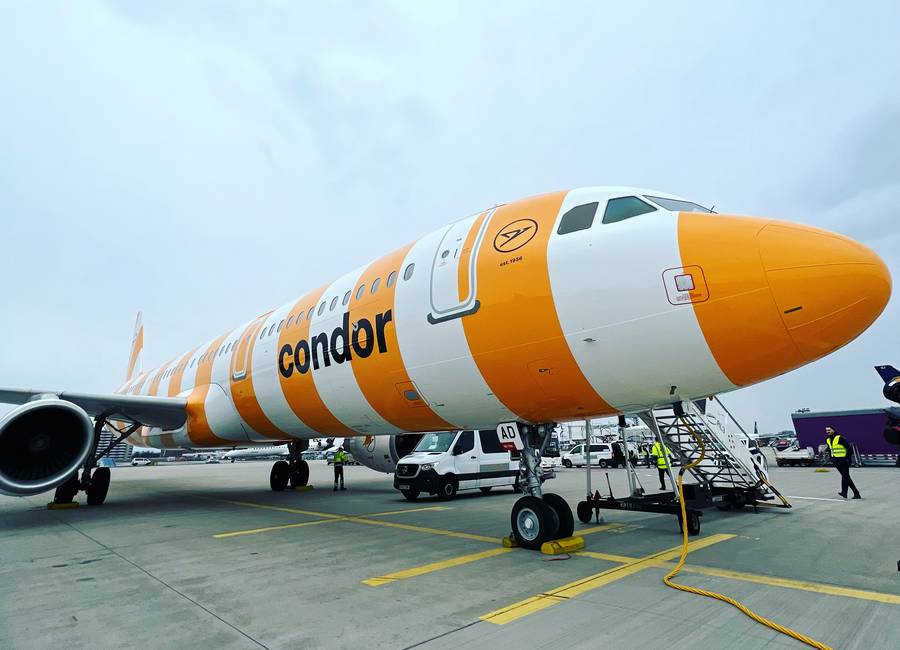 Condor สายการบินเยอรมันที่นำเอา ชายหาด ผ้าเช็ดตัว และเก้าอี้ชายหาด มาเป็นแรงบันดาลใจในการดีไซน์เครื่องบินสีสันแปลกใหม่