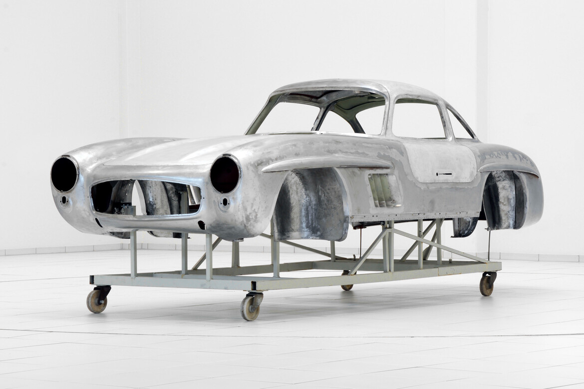300 SL GULLWING(W 198) งานฝีมือรีสโตร์จากผลงาน BRABUS CLASSIC 6-STAR