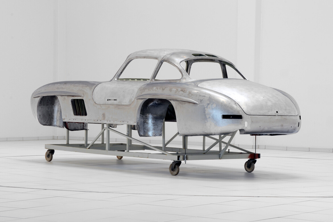 300 SL GULLWING(W 198) งานฝีมือรีสโตร์จากผลงาน BRABUS CLASSIC 6-STAR