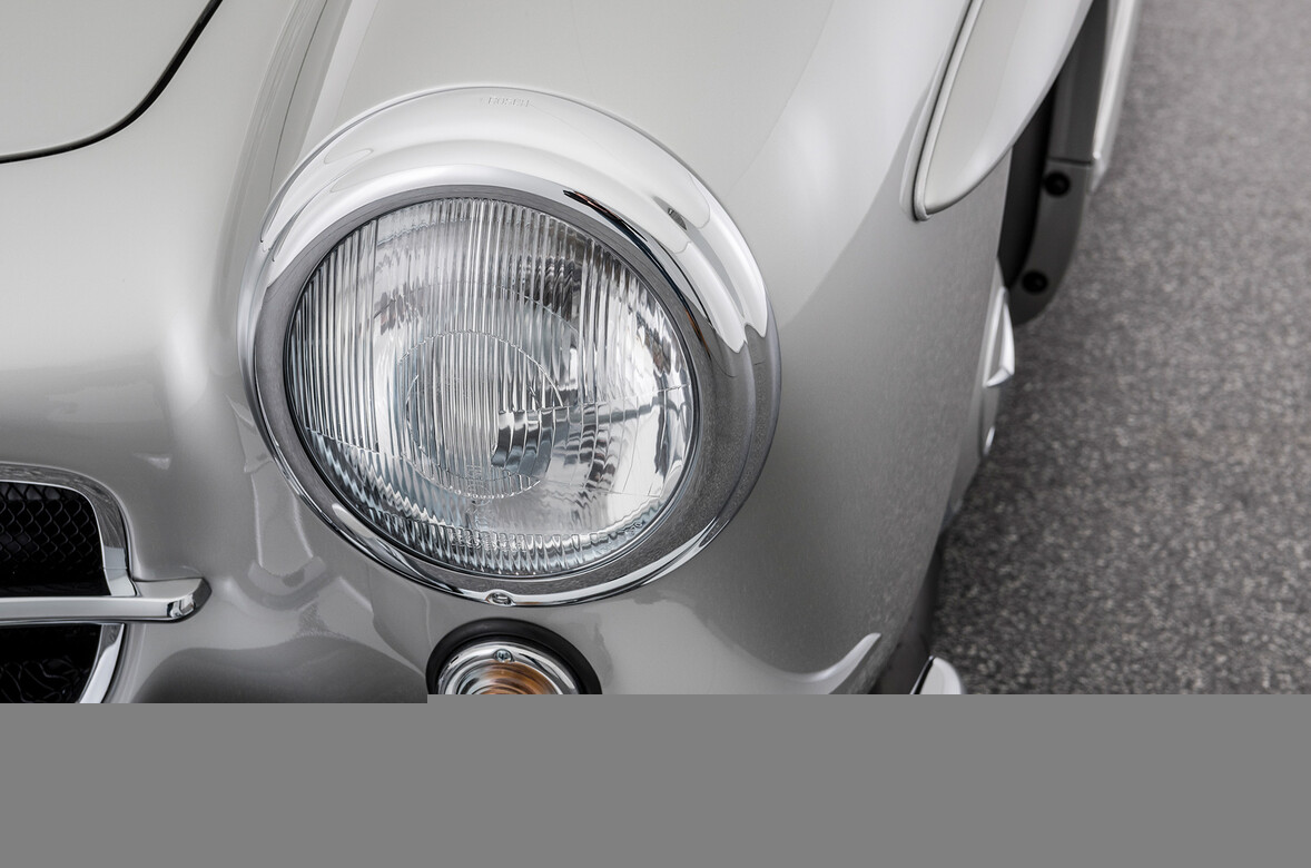 300 SL GULLWING(W 198) งานฝีมือรีสโตร์จากผลงาน BRABUS CLASSIC 6-STAR