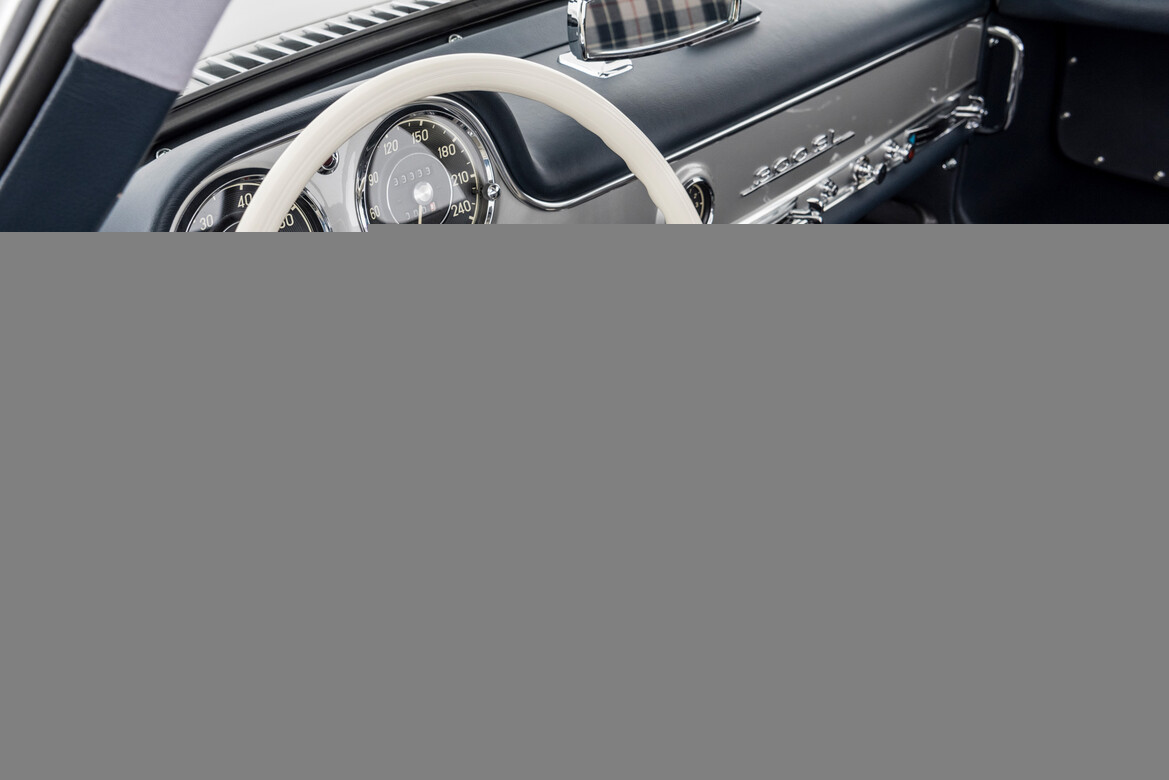 300 SL GULLWING(W 198) งานฝีมือรีสโตร์จากผลงาน BRABUS CLASSIC 6-STAR