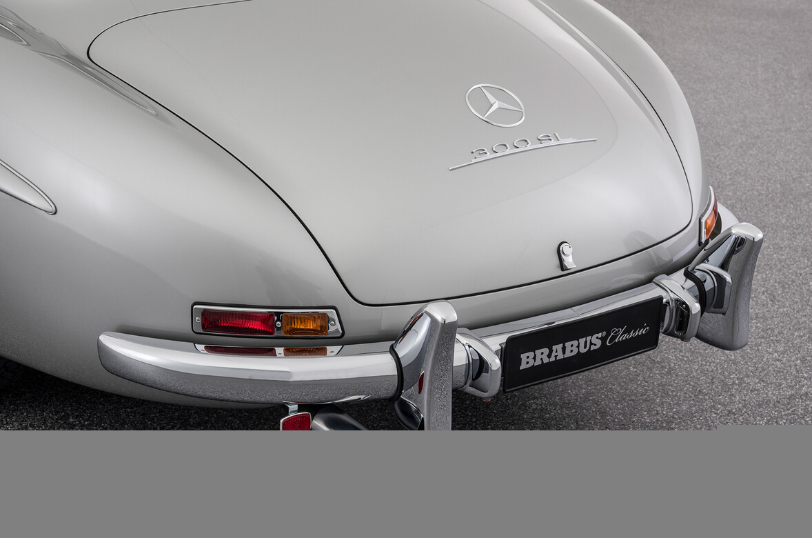 300 SL GULLWING(W 198) งานฝีมือรีสโตร์จากผลงาน BRABUS CLASSIC 6-STAR