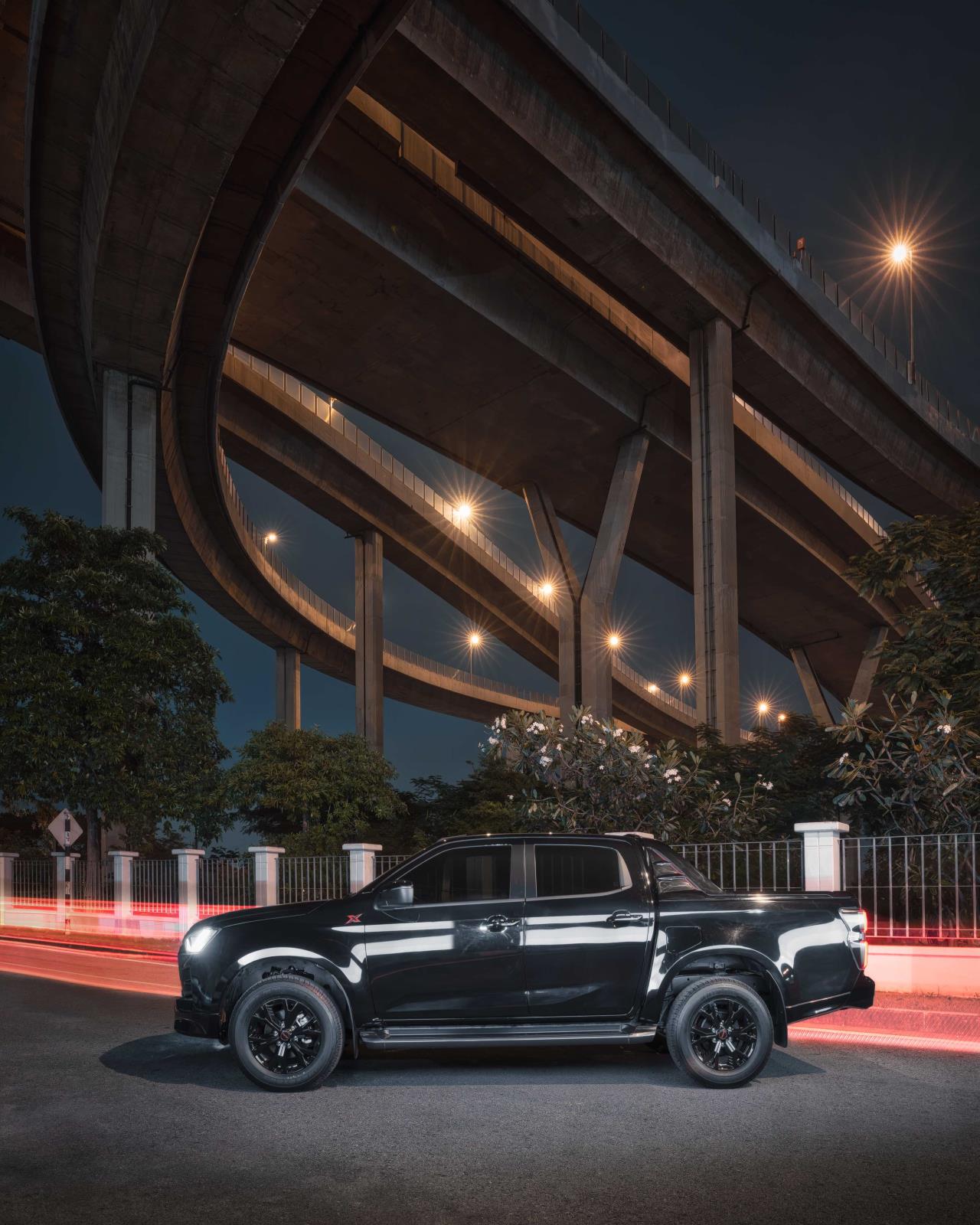 ท่องราตรียามค่ำคืนของกรุงเทพกับมุมมองแปลกใหม่ไปกับ NEW ISUZU X-SERIES รุ่น HI-Lander