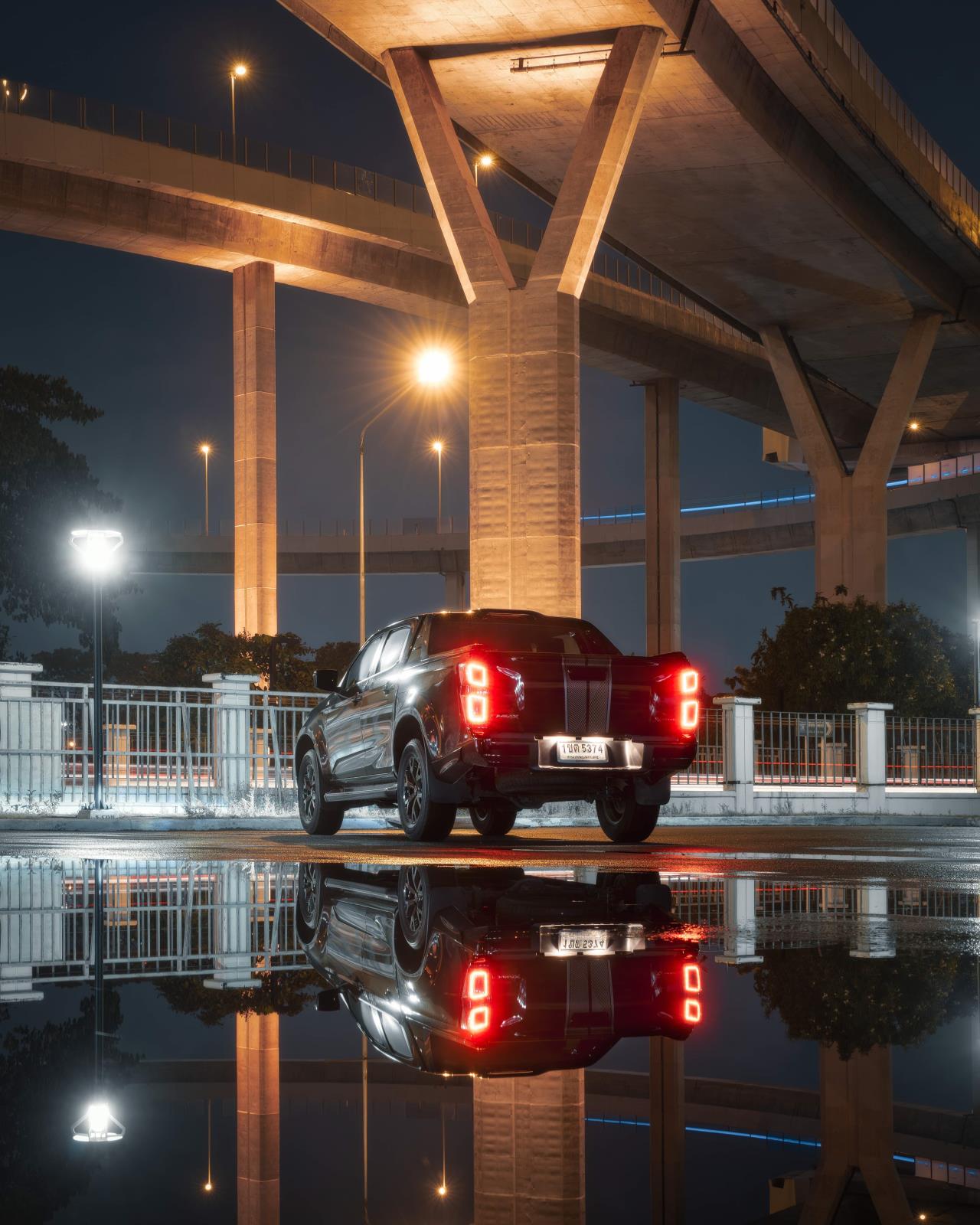 ท่องราตรียามค่ำคืนของกรุงเทพกับมุมมองแปลกใหม่ไปกับ NEW ISUZU X-SERIES รุ่น HI-Lander