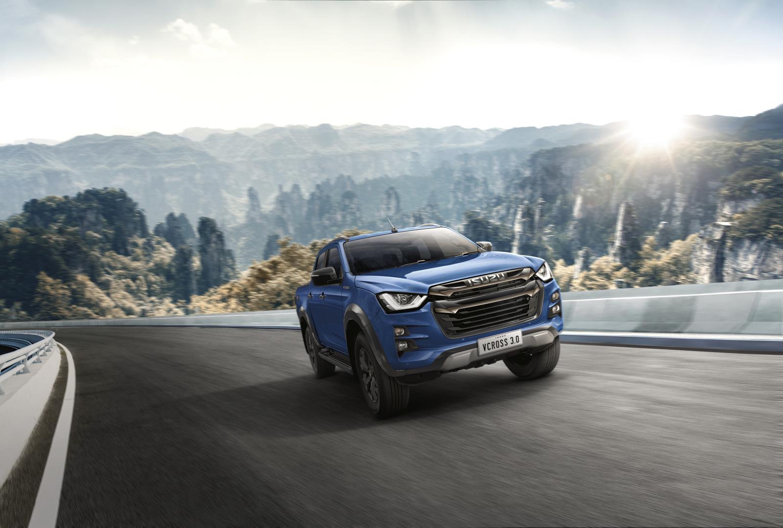 โฉบเฉี่ยวกว่านี้ไม่มีอีกแล้ว NEW ISUZU D-Max “V-Cross”