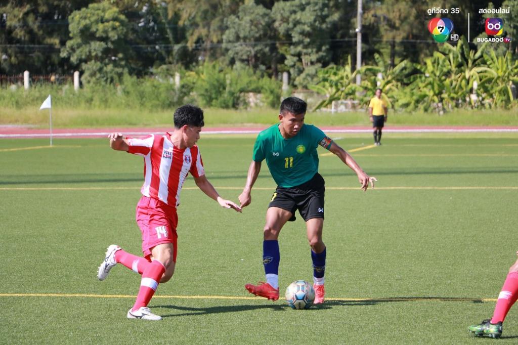 หมายเลข 11 ทนงศักดิ์ ครุฑทะสาร กัปตันทีม กันทรารมณ์ (เขียวดำ) สู้ไม่ถอยไล่ตามตีเสมอ อัสสัมชัญศรีราชา (4-4) และสุดท้ายดวลจุดโทษเอาชนะได้สกอร์รวม (10-9) ทะลุเข้ารอบ 4 ทีมสุดท้าย