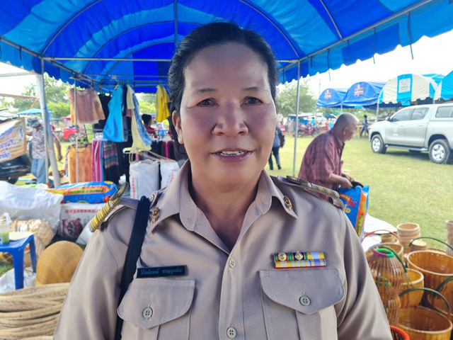 นางวิไลลักษณ์ ชาญสูงเนิน อายุ 58 ปี ครูโรงเรียนบึงคำคู อ.โนนไทย จ.นครราชสีมา 