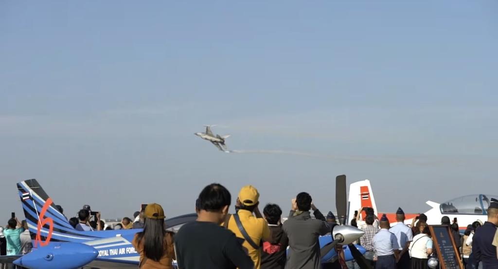 ภาพจากในคลิปของเพจ RTAF News