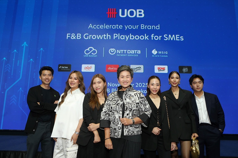 (จากซ้ายไปขวา) นที จรัสสุริยงค์ ผู้ร่วมก่อตั้ง Guss Damn Good, ฐฤณณรัตน์ เดชะทวีวัฒน์ ผู้ก่อตั้ง Lele Juice Bar, บุญสิตา โพบาทะ Account Manager – Tiktok Thailand, สยุมรัตน์ มาระเนตร ผู้ช่วยกรรมการผู้จัดการใหญ่ ธุรกิจเอสเอ็มอี ธนาคารยูโอบี ประเทศไทย, ชิดชนก ธรรมมารักษ์ กรรมการผู้จัดการร้าน Bonnie Cafe & Bakery, ณิรินทร์ญา ภูมิจริยพัฒน์ ผู้ก่อตั้ง Boneboost และศิรา ศิริพรเลิศกุล ผู้อำนวยการร้านเฮียด่วน