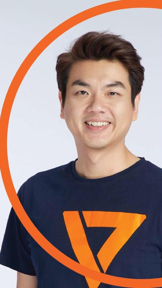 ปิยบุตร แสงกนกกุล