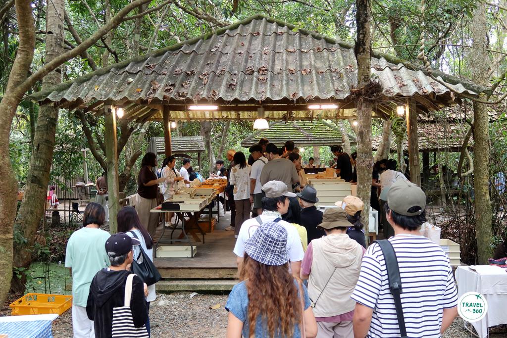 นานาจังเกิ้ล ตลาดขนมปังหอมกรุ่น สดใหม่จากเตา
