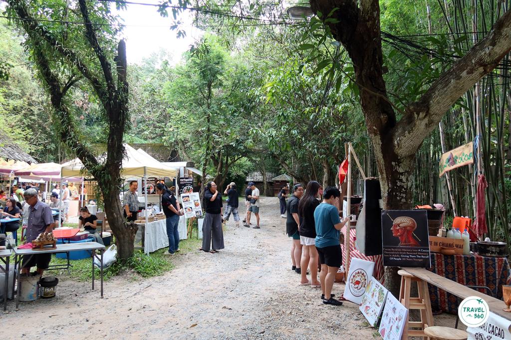 ตลาดนัดธรรมชาติบ้านสวนไผ่ล้อม-นานาจังเกิ้ล