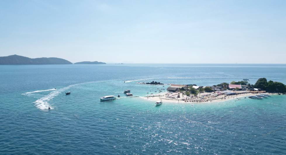อันซีนพังงา เกาะไข่ใน ทะเลสวยใส หาดทรายขาวเนียน (ภาพ : อโนทัย งานดี) 