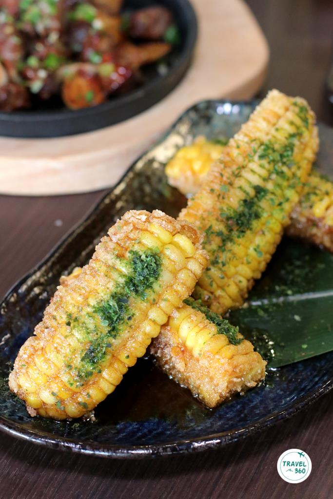 ข้าวโพดทอดซอสโชยุเนย