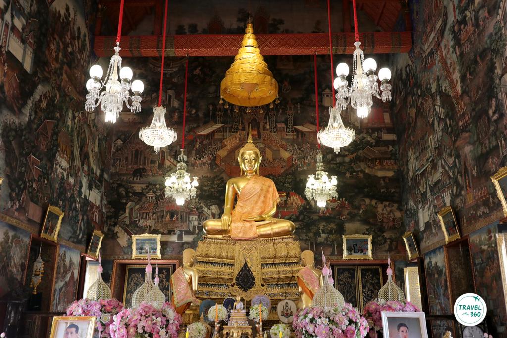 พระพุทธธรรมมิศราชโลกธาตุดิลก พระประธานในพระอุโบสถ