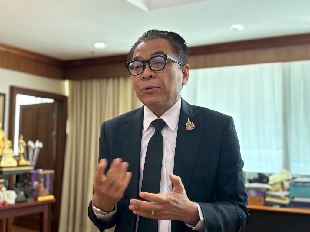 แสวง บุญมี