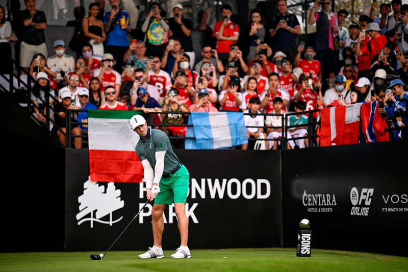 ทีมอังกฤษขึ้นนำก่อนในช่วงเช้า (ภาพ: Icons Series) 