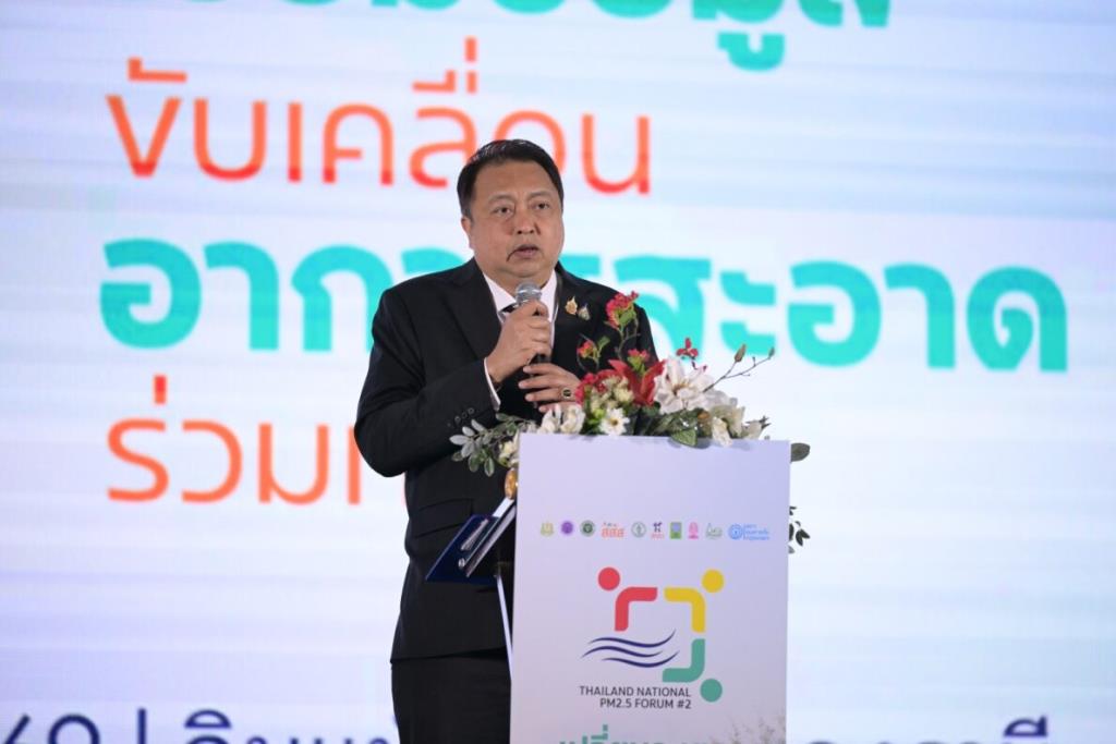 นายสุชาติ ชมกลิ่น รองนายกรัฐมนตรี และรัฐมนตรีว่าการกระทรวงทรัพยากรธรรมชาติและสิ่งแวดล้อม