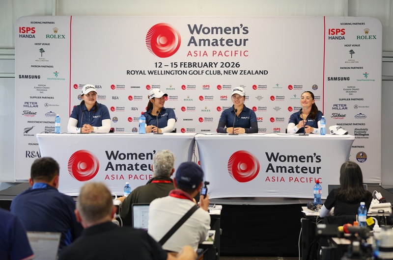 ตัวแทนนักกอล์ฟเจ้าถิ่นให้สัมภาษณ์สื่อมวลชน (ภาพ: R&A)