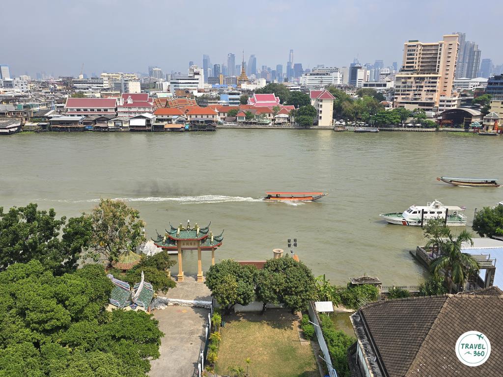 วิวมุมสูงจากพระเจดีย์