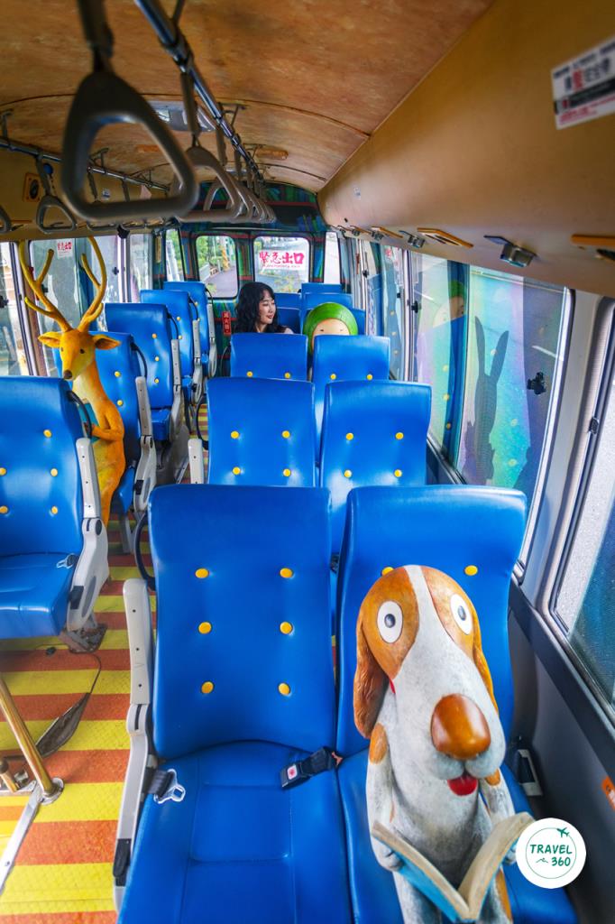 รถบัสริมถนนแถวจิมมี่ปาร์ก