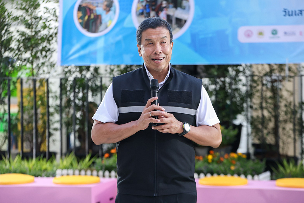 นายชัชชาติ สิทธิพันธุ์ ผู้ว่าราชการกรุงเทพมหานคร