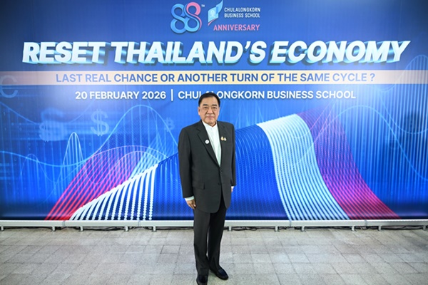 ดร.พจน์ อร่ามวัฒนานนท์ ประธานกรรมการหอการค้าไทยและสภาหอการค้าแห่งประเทศไทย 