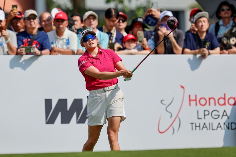 ชิซซี อิวาอิ นักกอล์ฟจากญี่ปุ่น รั้งรองแชมป์