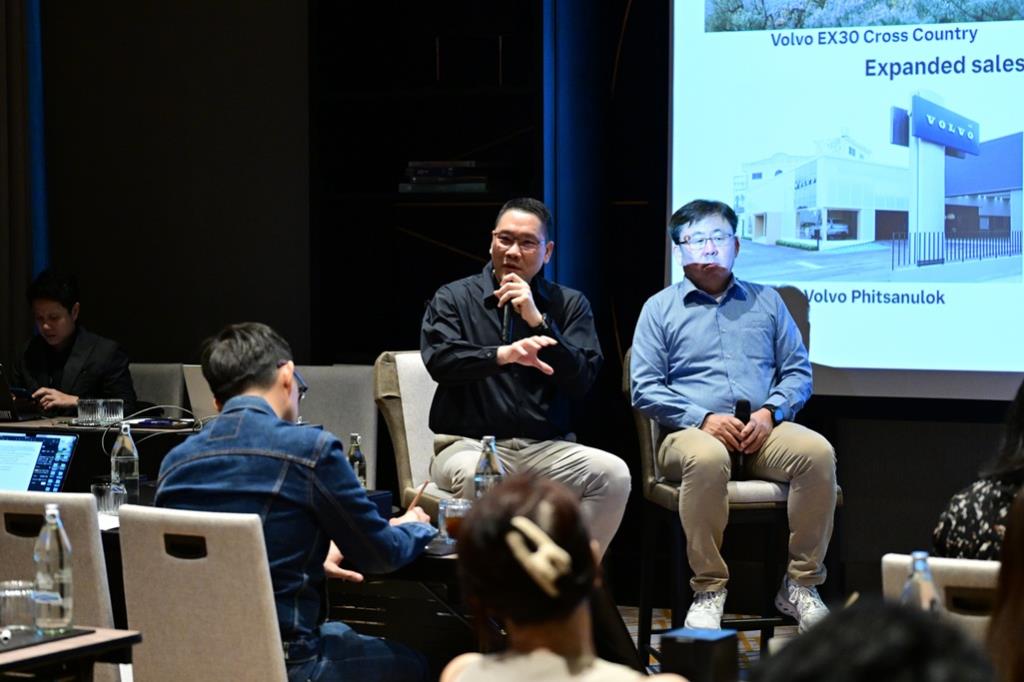 ผู้บริหาร วอลโว่ ร่วมให้สัมภาษณ์ 