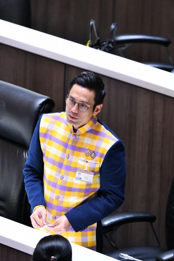 กรวีร์ ปริศนานันทกุล