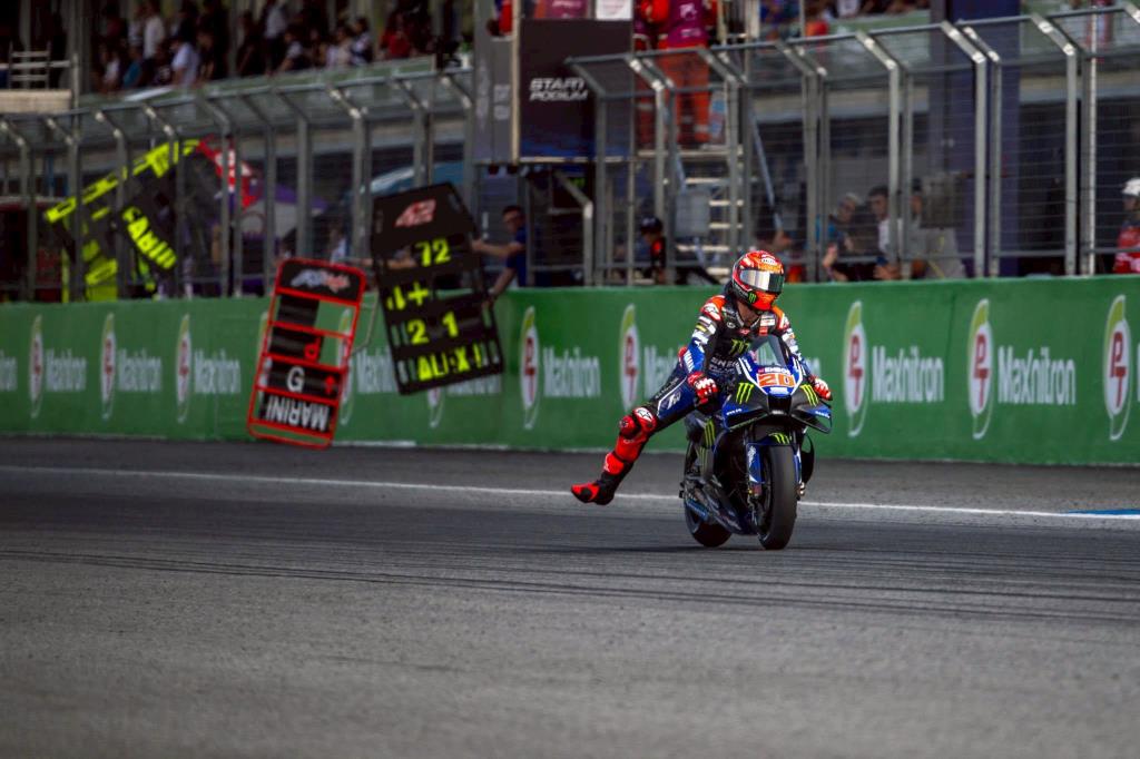 ฟาบิโอ กวาร์ตาราโร ควบรถ M1V4 หมายเลข 20 จบที่ 16