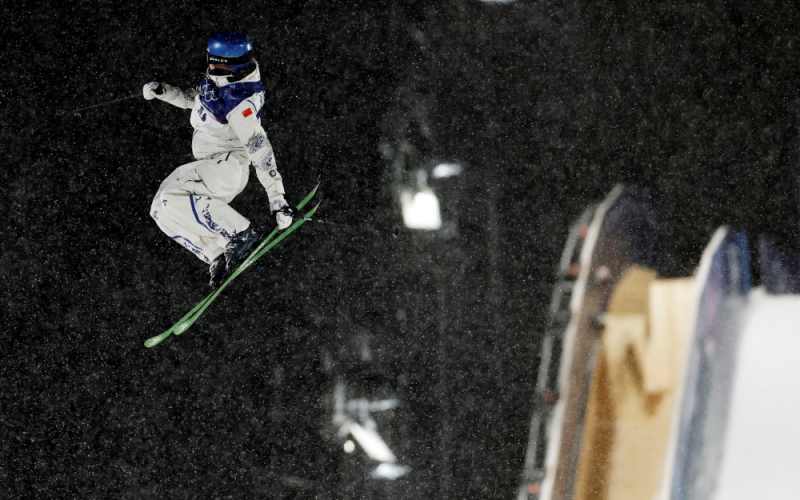 ไอลีน กู่ แชมป์นักสกีฟรีสไตล์ ในการแข่งขันมิลาโน คอร์ตินา เกมส์