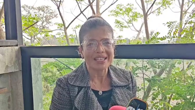 นางสายใจ คุณมาศ หรือ “เจน  สายใจ” ชาวสุรินทร์ ศิลปินกันตรึมอีสานใต้ชื่อดัง 
