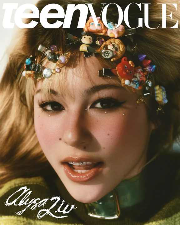 อลิซา หลิว ในลุคนางแบบนิตยสาร TEEN VOGUE