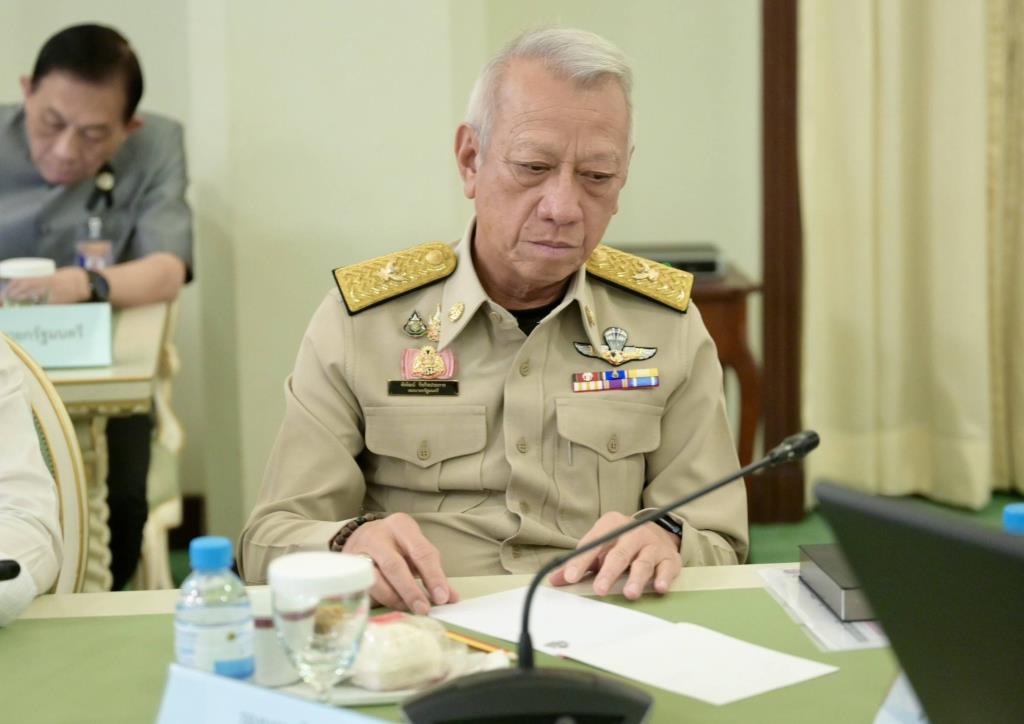 พิพัฒน์ รัชกิจประการ