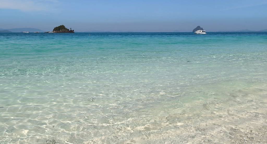 เกาะไข่นอก (ภาพ : อโนทัย งานดี) 