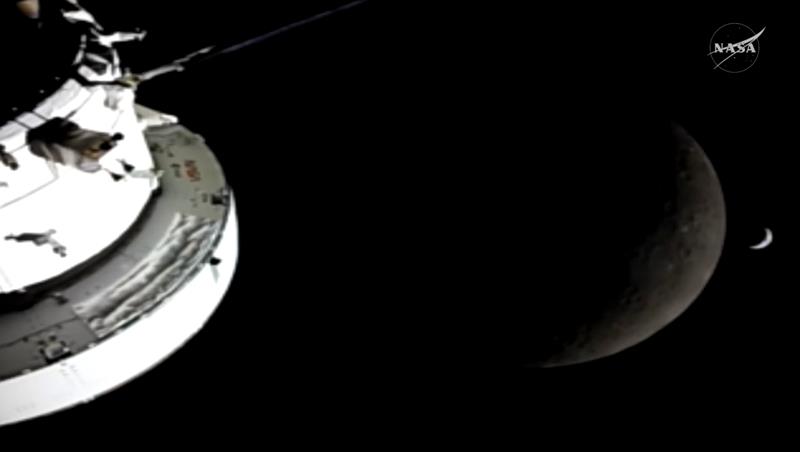 ภาพจากมุมมองยาน Orion ขณะกำลังจะโคจรอ้อมด้านไกลของดวงจันทร์ / ภาพ : NASA
