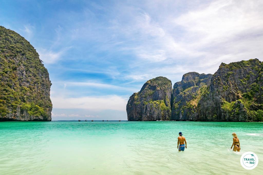 เดินเล่นได้ แต่ห้ามว่ายน้ำ