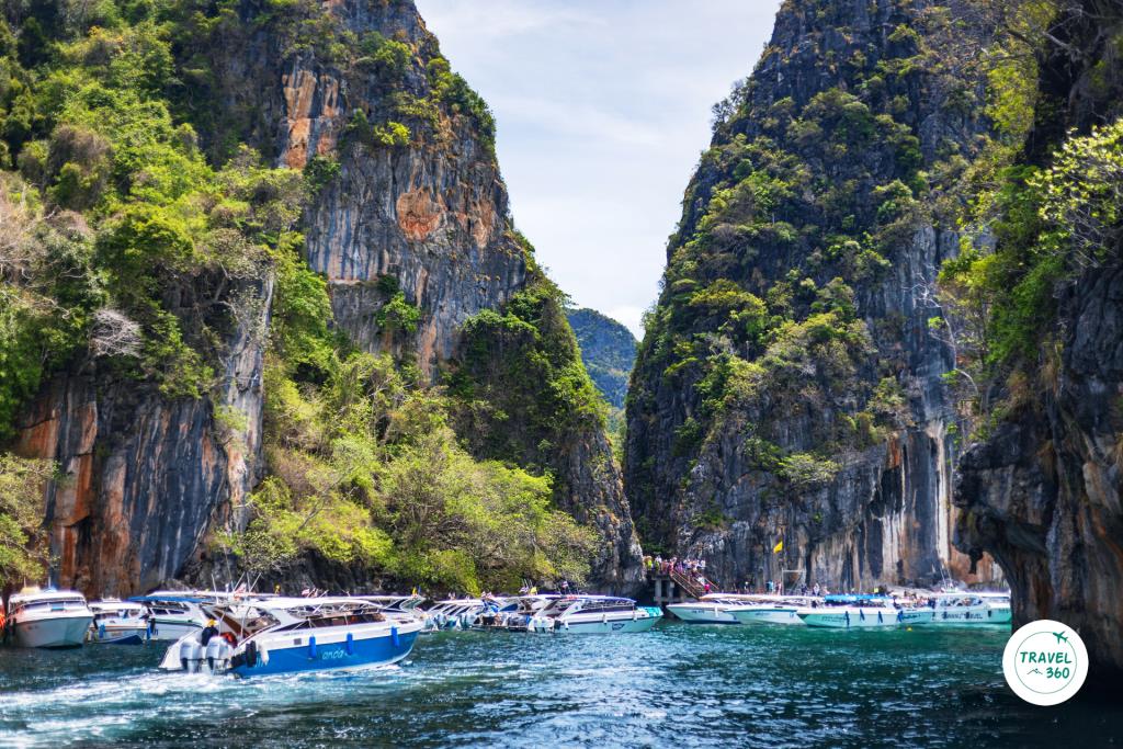จุดเรือเทียบท่าที่อ่าวโละซามะ