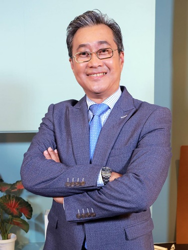 ดร.อัทธ์ พิศาลวานิช นักวิชาการผู้เชี่ยวชาญเศรษฐกิจระหว่างประเทศ และเศรษฐกิจอาเซียน