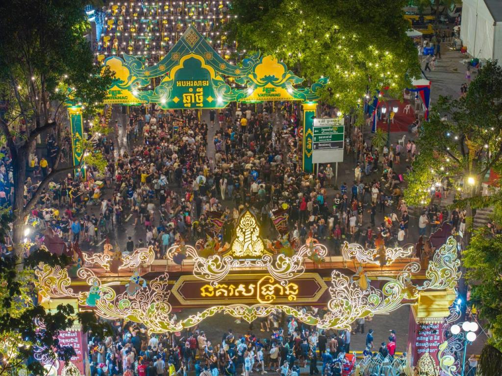 กัมพูชาโวเทศกาล “นครสังกรานตา” ดึงดูดนักท่องเที่ยวเยือนพนมเปญกว่า 8 ล้านคน