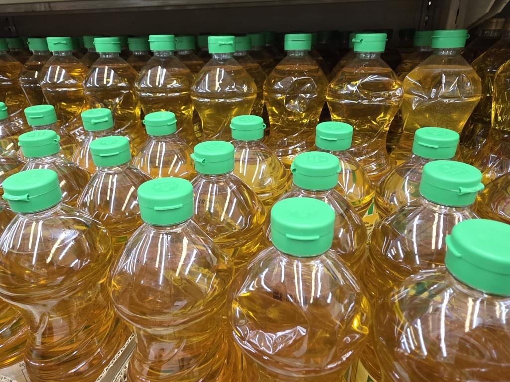 “พาณิชย์”ไฟเขียว 1 ราย ขึ้นราคาน้ำมันปาล์มขวด 1-2 บาท อีก 3 ราย กำลังต่อรอง