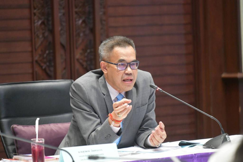 สุรพงษ์ อินทรถาวร