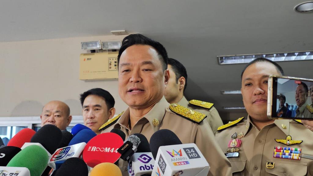 “อนุทิน” ยิ้มแต่ไม่ตอบ ป.ป.ช.ยกคำร้อง "ศักดิ์สยาม" ซุกหุ้น ไม่สน ปชน.โวยสองมาตรฐาน