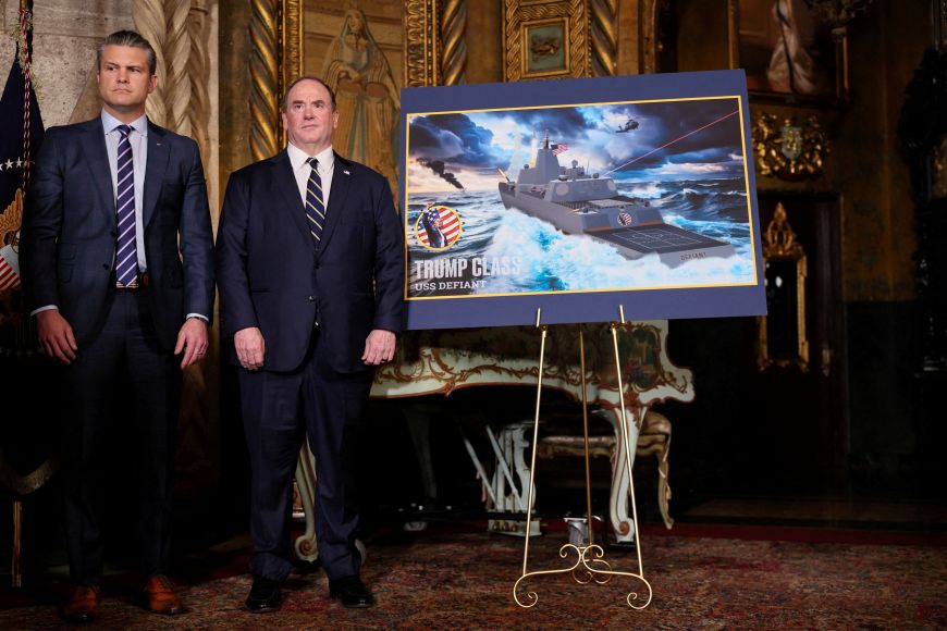 ยังไง!? สหรัฐฯปลดฟ้าผ่า รมว.ทบวงทหารเรือ ท่ามกลางศึกสงคราม-ปิดล้อมท่าเรืออิหร่าน