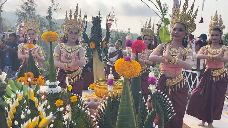 พิธีรำบวงสรวงปราสาทตาควาย