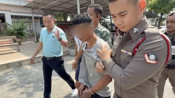 ระทึก! หนุ่มบิ๊กไบค์ คลุ้มคลั่งไล่ยิงรถ-บ้านเรือน ดับ 1 เจ็บ 1 ตร.คุมตัวได้พร้อมยาบ้า